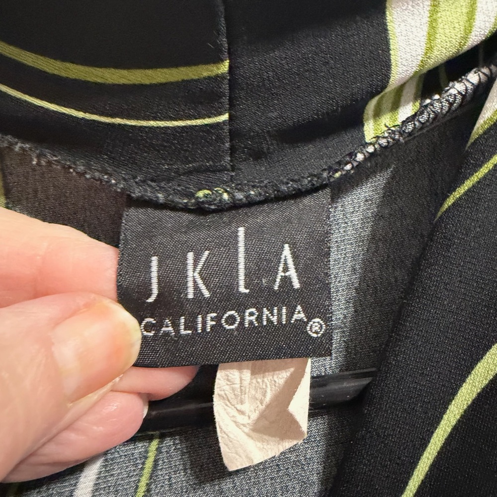 JKLA California Black Sleeveless Cowl Neck Blouse with Olive & White Swirls - Picture 3 of 5